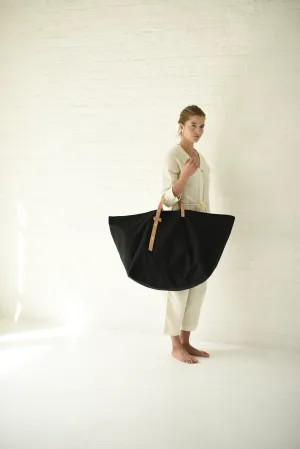 8.6.4 Design Large Nylon Tote Black