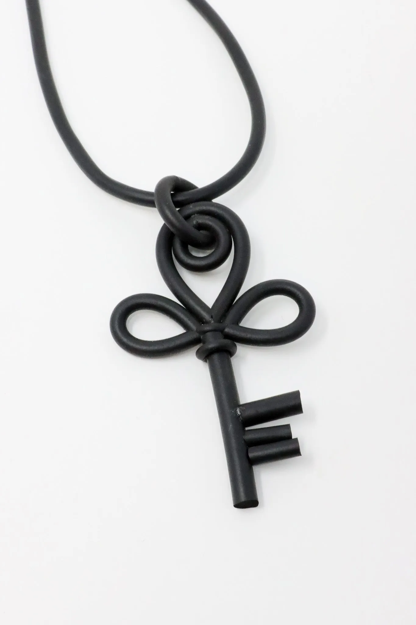 MIKAs Antique Key Necklace (3 styles)