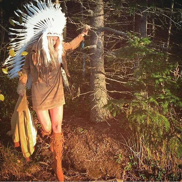 Pure White Indian Headdress - 90cm