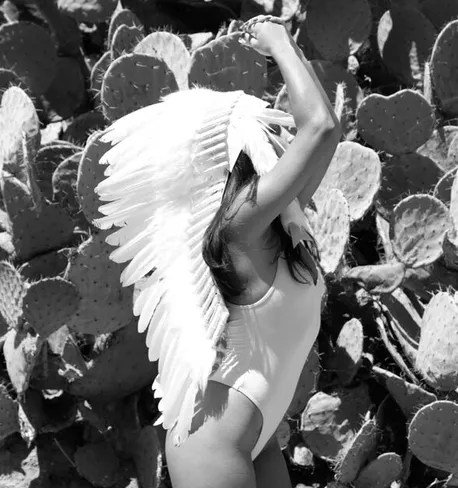 Pure White Indian Headdress - 90cm