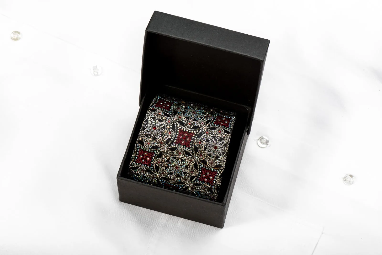 Renoma Men's Crystal Silk Necktie Silver Red Arabesque On Navy With Silver Sparkles